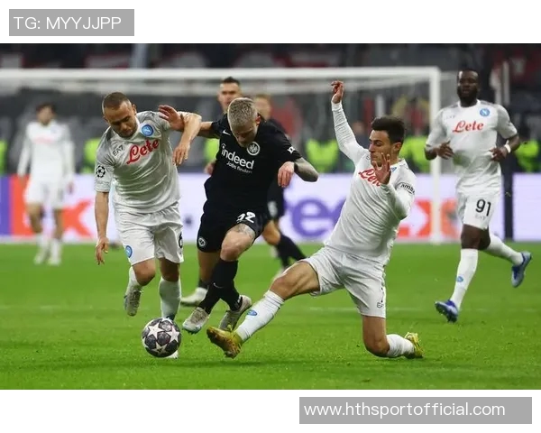 法兰克福主帅强调防守重要性6轮德甲失16球需警惕错误惩罚 法兰克福主帅强调防守重要性6轮德甲失16球需警惕错误惩罚