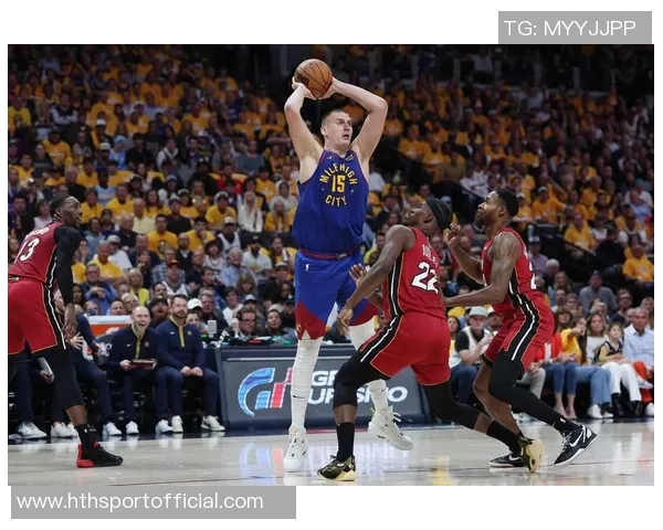 约基奇赛季前14场创历史中锋记录400分150板150助成就辉煌 约基奇赛季前14场创历史中锋记录400分150板150助成就辉煌